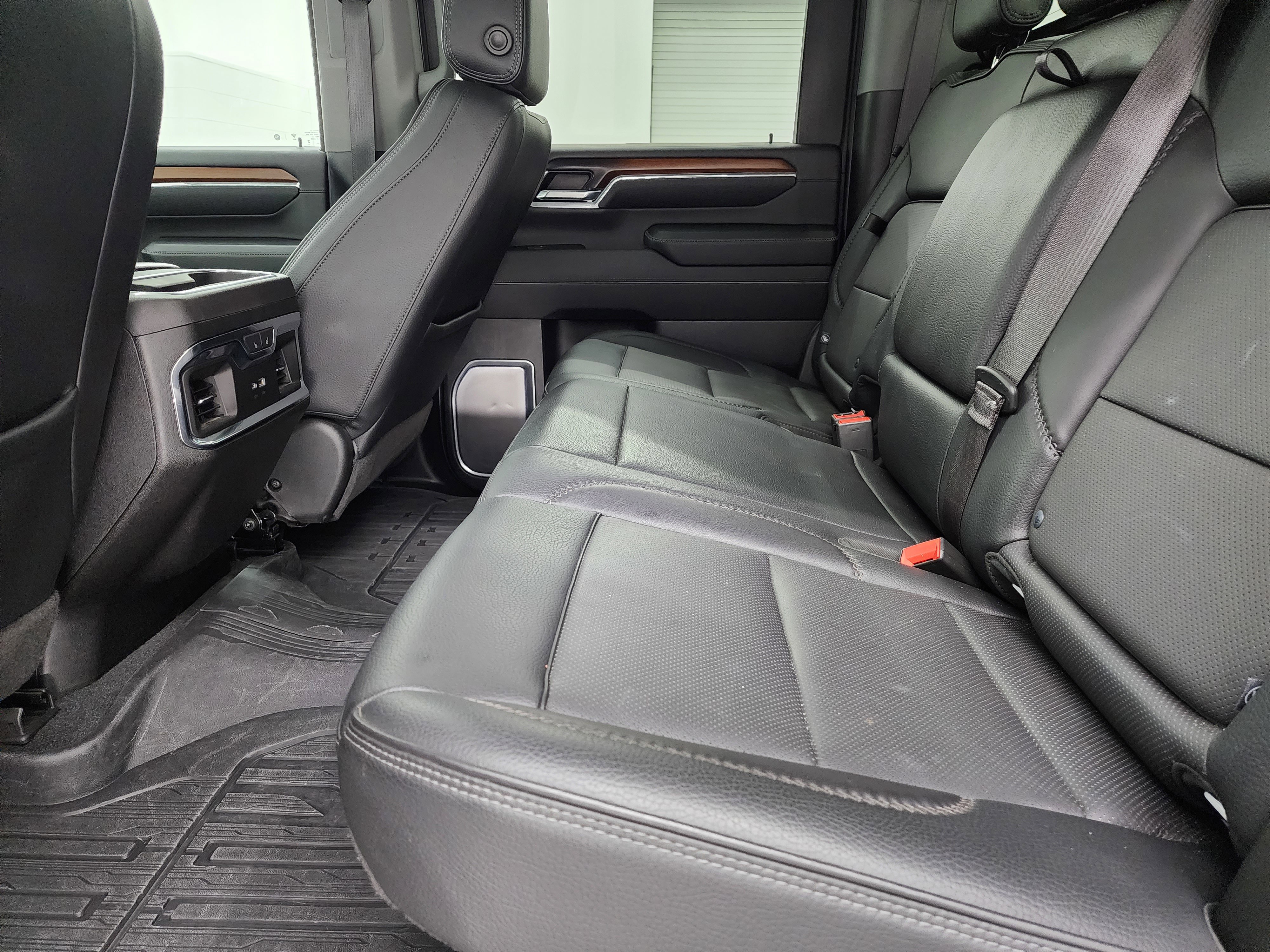 Used 2024 GMC Sierra 2500 Denali w/ Denali Reserve Package image 42