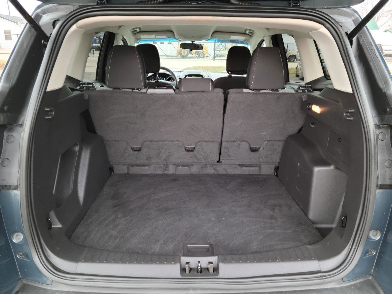 Used 2019 Ford Escape SE image 15