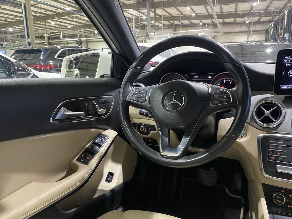 Used 2018 Mercedes-Benz GLA 250 image 3
