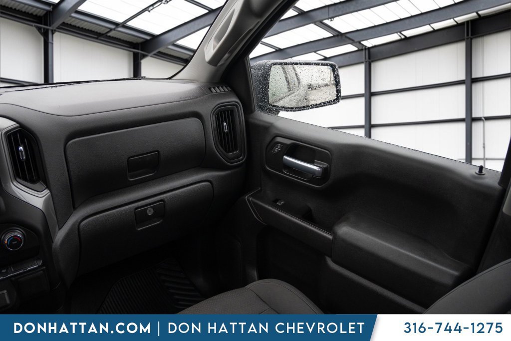 Used 2020 Chevrolet Silverado 1500 Custom w/ Custom Value Package RWD image 16