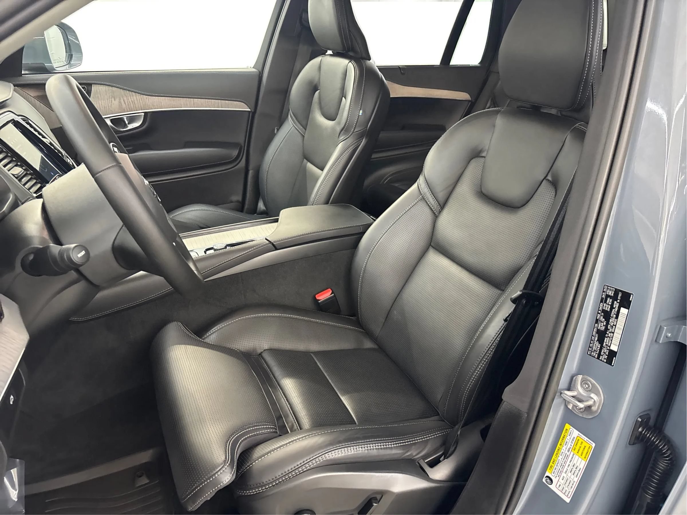 Used 2023 Volvo XC90 B6 Ultimate AWD/4WD image 13