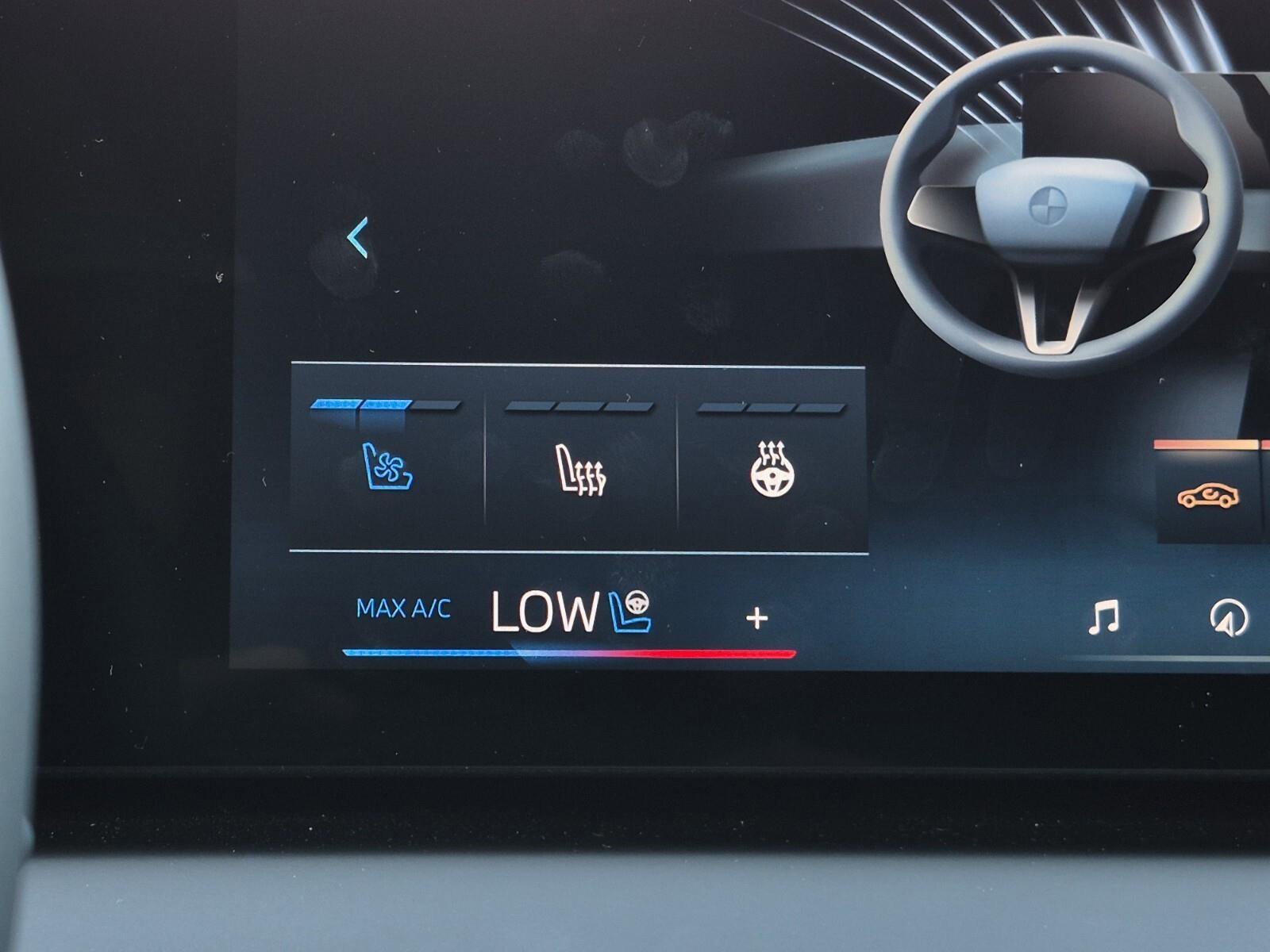 Certified 2025 BMW X3 xDrive30i w/ Premium Package image 22