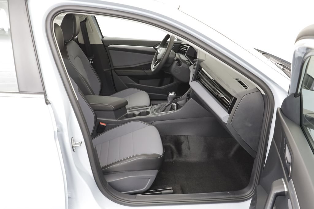 New 2027 Volkswagen Jetta SE FWD image 20