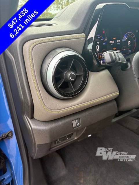 Used 2025 Chevrolet Colorado ZR2 w/ Technology Package AWD/4WD image 14