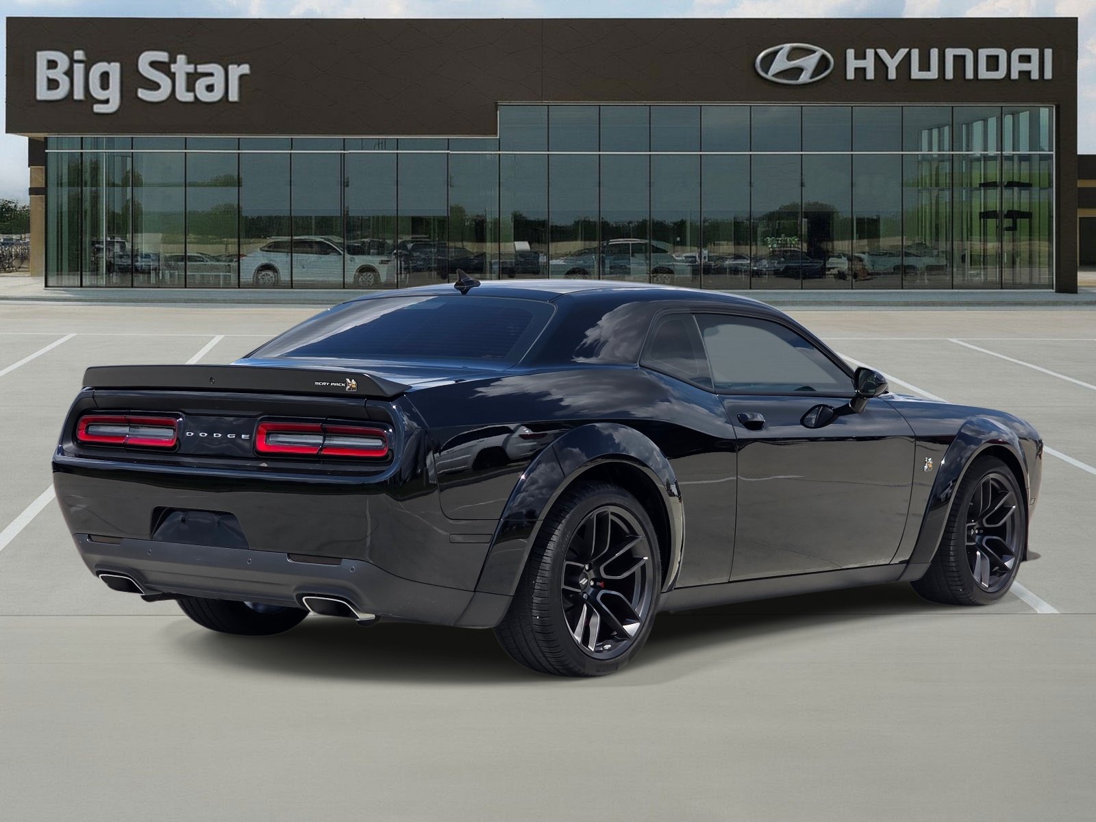 Used 2022 Dodge Challenger R/T Scat Pack RWD image 4