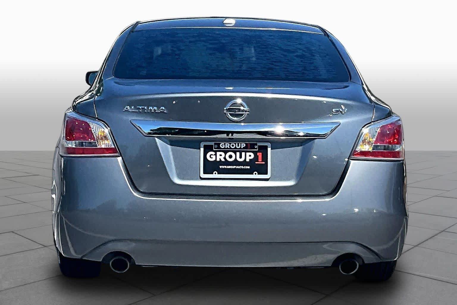 Used 2015 Nissan Altima 2.5 SV FWD image 5