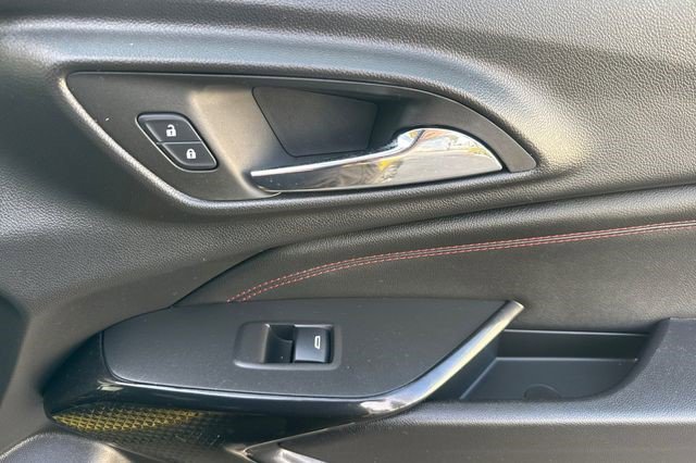 Certified 2025 Chevrolet Trax RS w/ Driver Confidence Package image 21