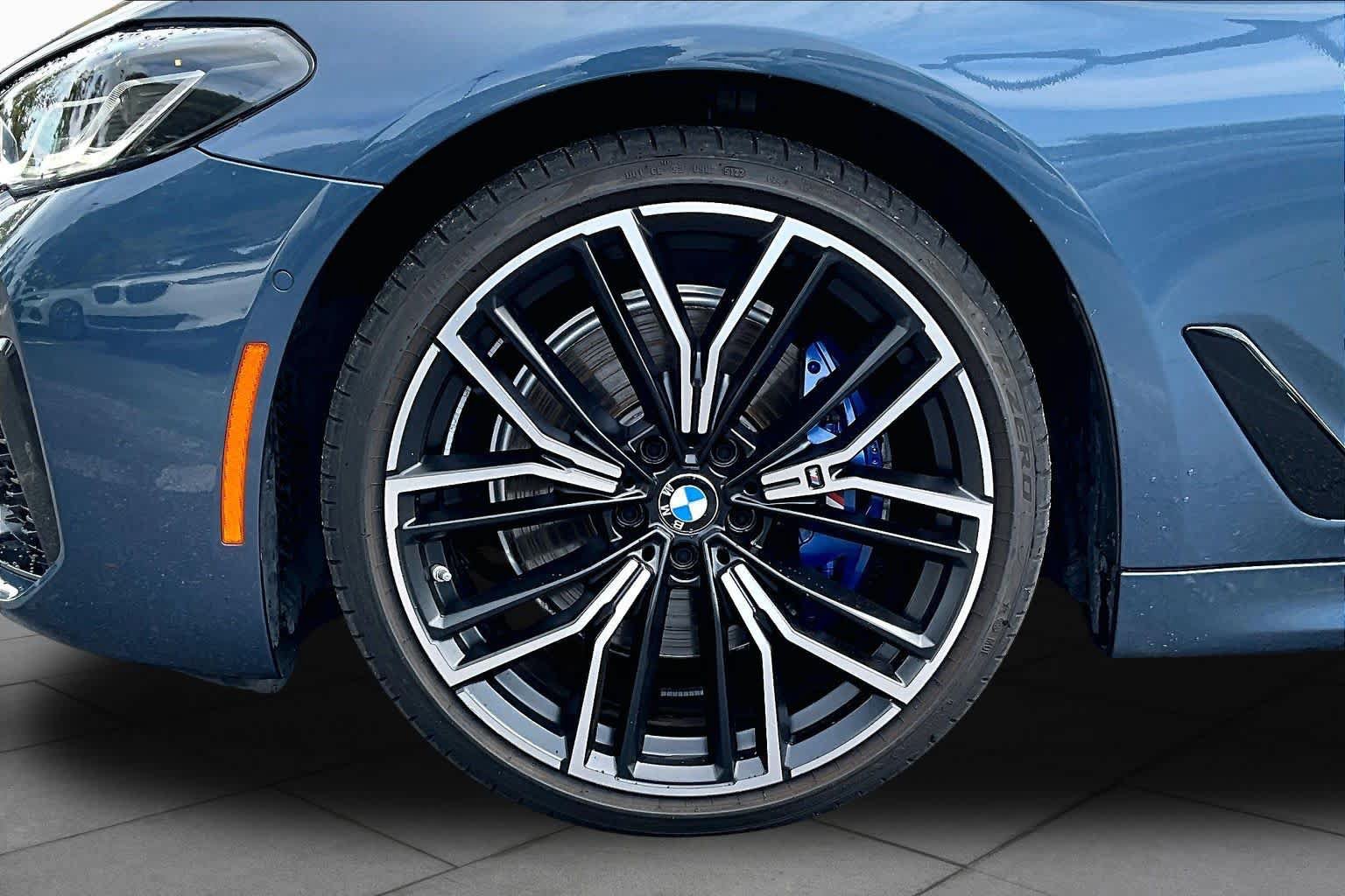Used 2023 BMW 530i w/ M Sport Package RWD image 11