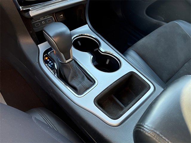 Used 2019 Jeep Grand Cherokee Altitude image 15