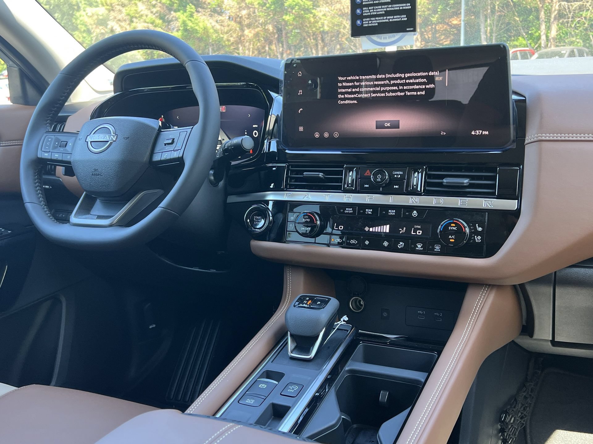 New 2026 Nissan Pathfinder Platinum w/ Accent Package FWD image 3