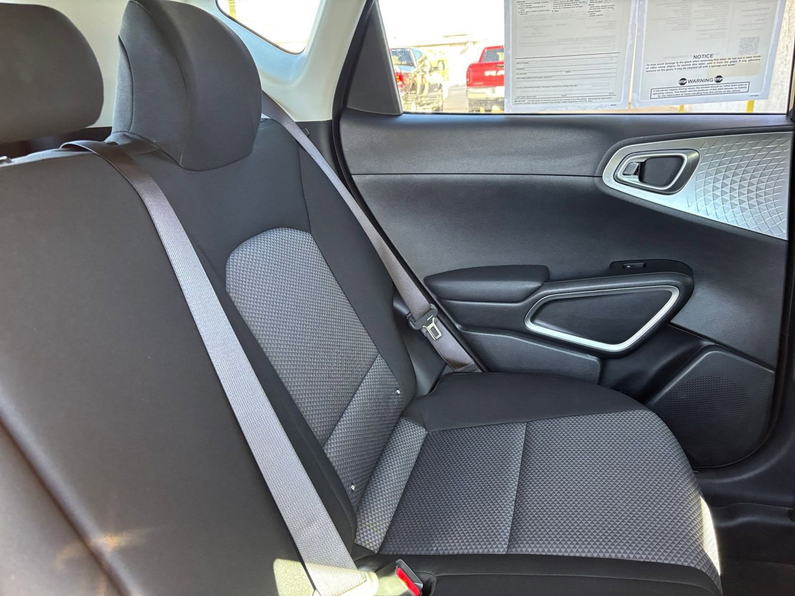 Used 2025 Kia Soul LX w/ LX Technology Package FWD image 35