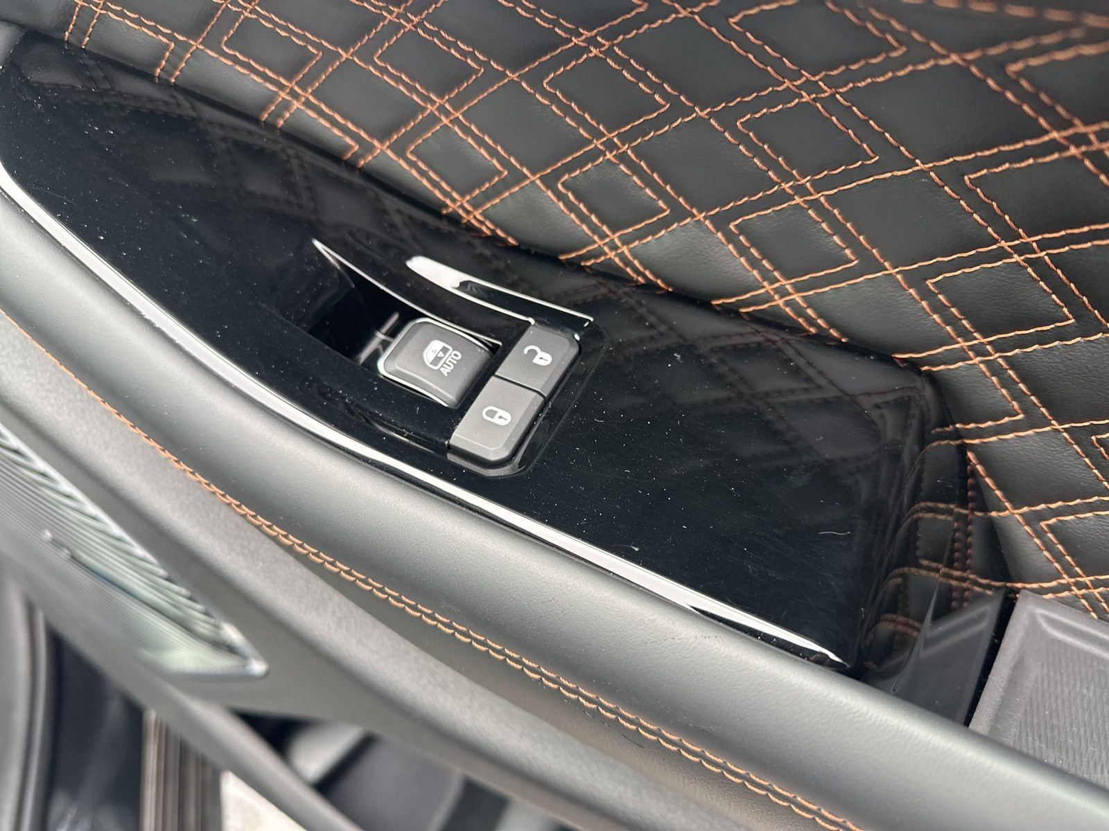 Used 2024 Jeep Grand Cherokee Summit w/ Luxury Tech Group V image 45