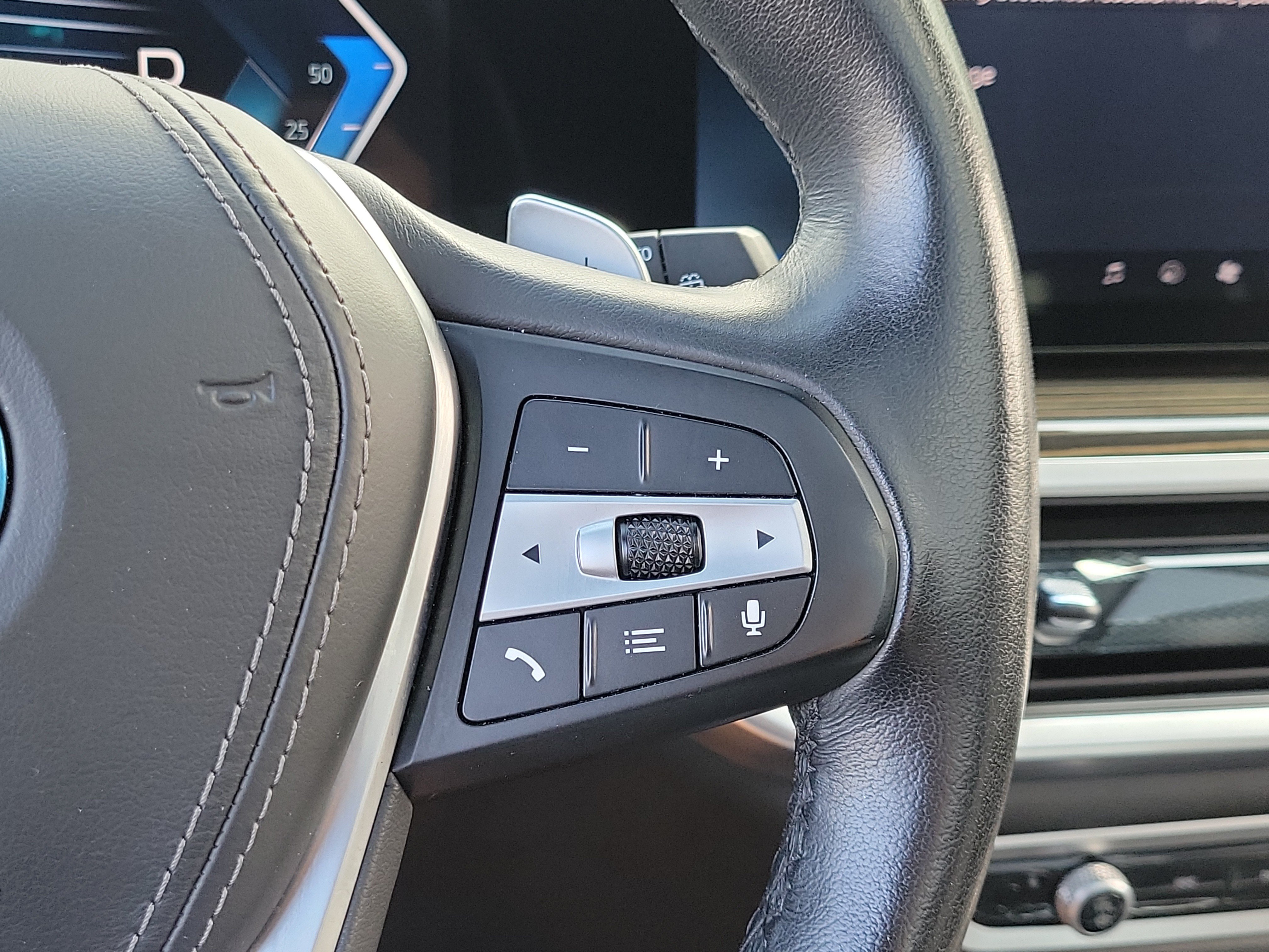Used 2025 BMW X5 xDrive50e AWD/4WD image 20