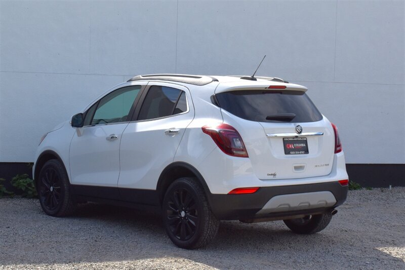 Used 2020 Buick Encore Essence FWD image 2