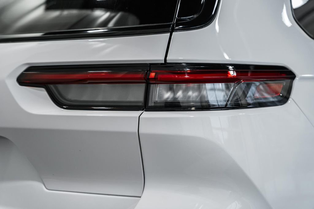 New 2025 Jeep Grand Cherokee L Altitude image 7