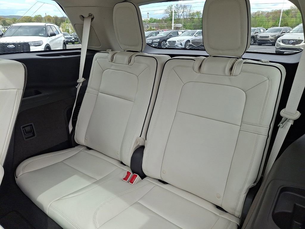 Certified 2023 Lincoln Aviator Black Label w/ Dynamic Handling Package AWD/4WD image 11