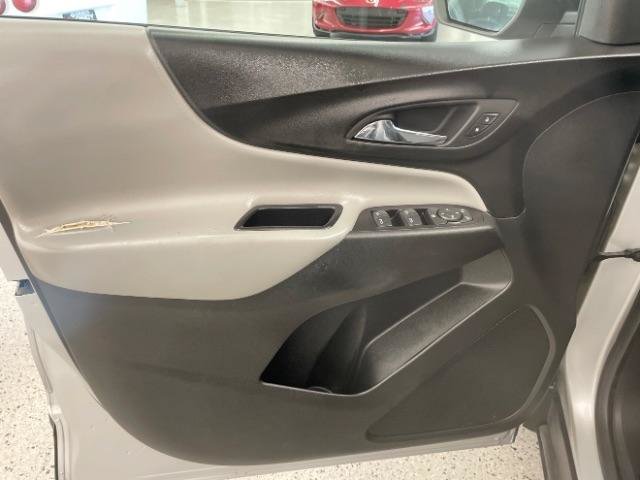 Used 2018 Chevrolet Equinox LS FWD image 29