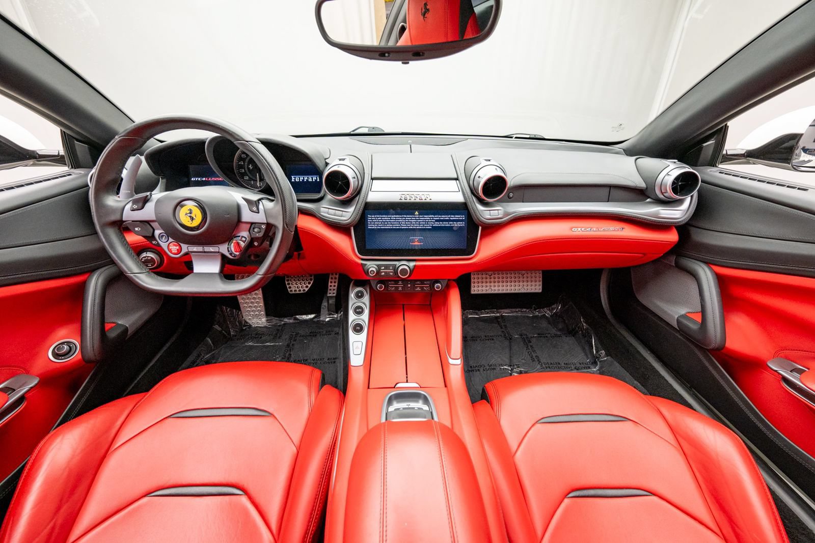 Used 2018 Ferrari GTC4Lusso T RWD image 10