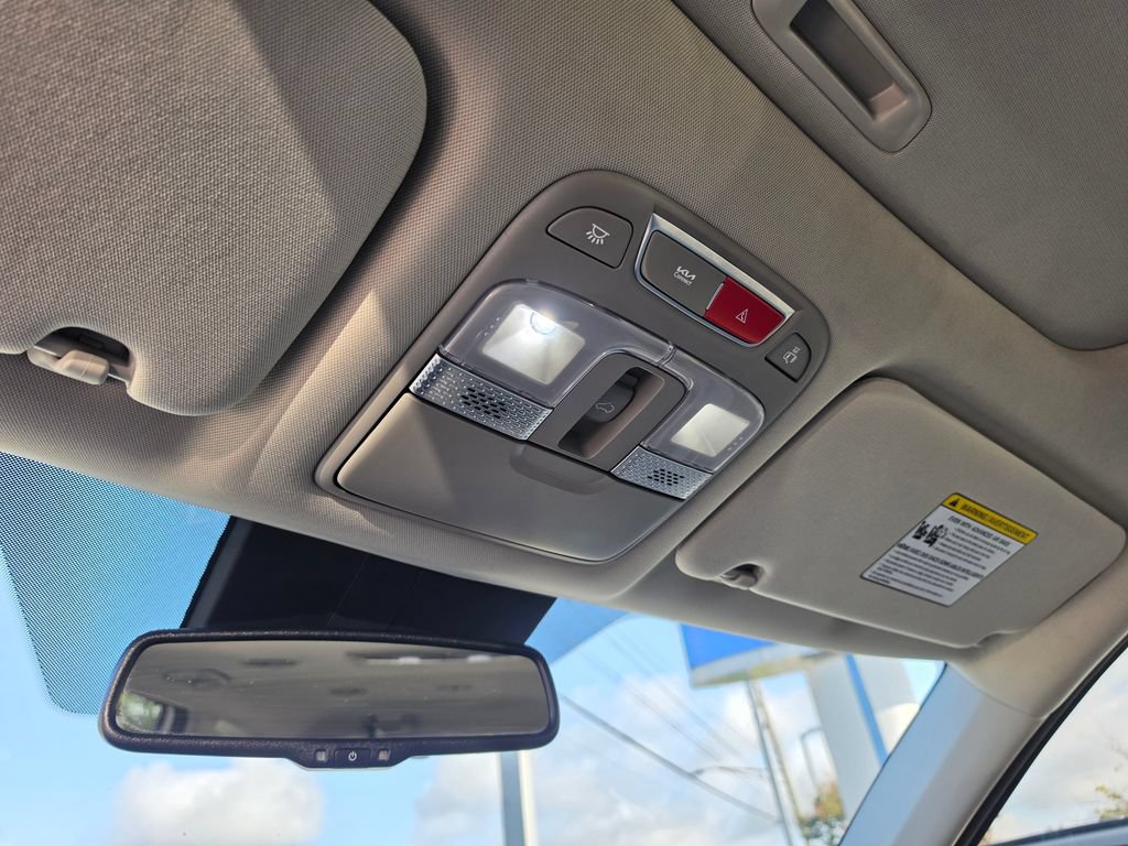 Used 2024 Kia Telluride EX w/ EX Captain's Chair Package FWD image 29