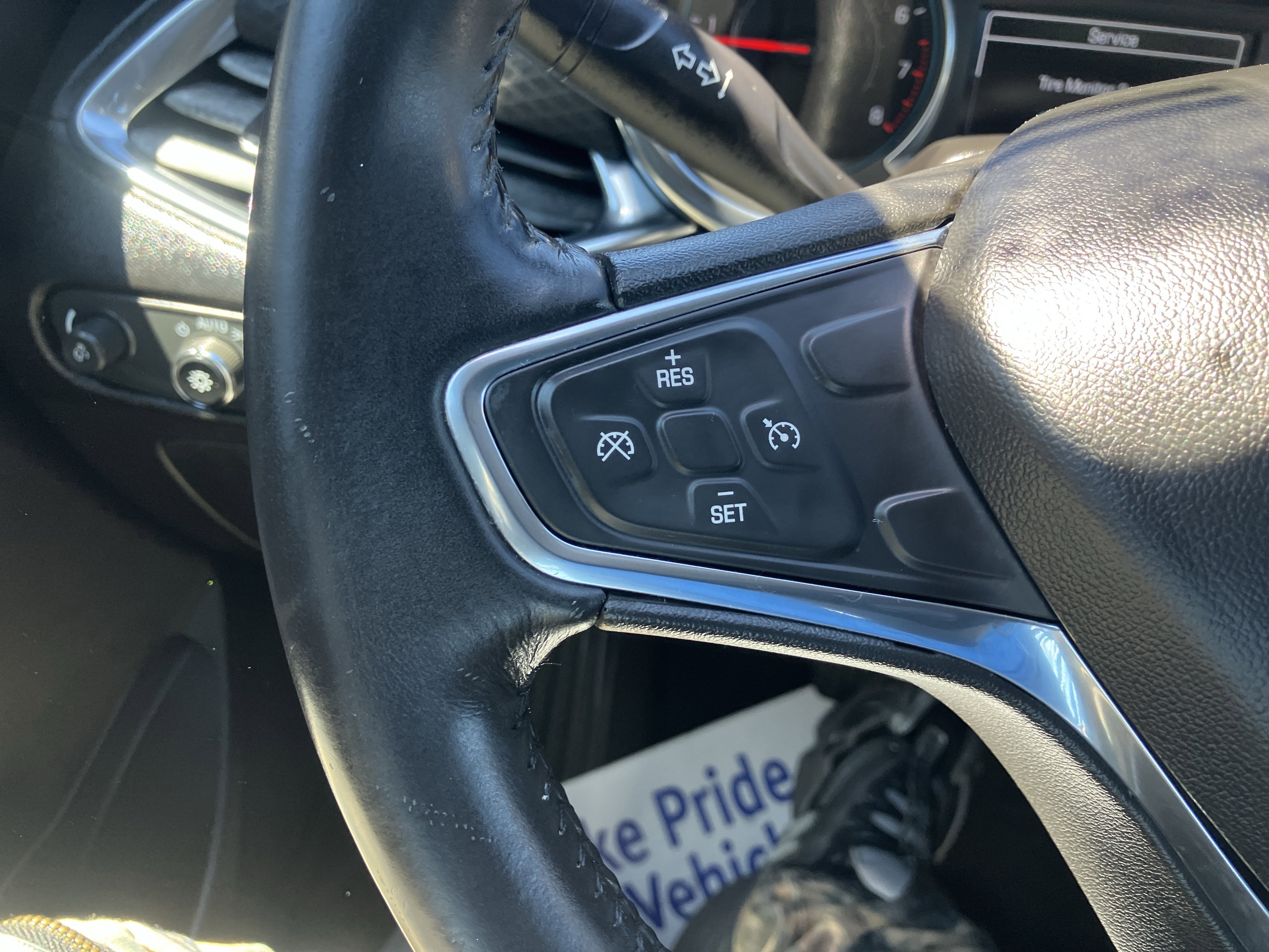 Used 2017 Chevrolet Malibu LT FWD image 22