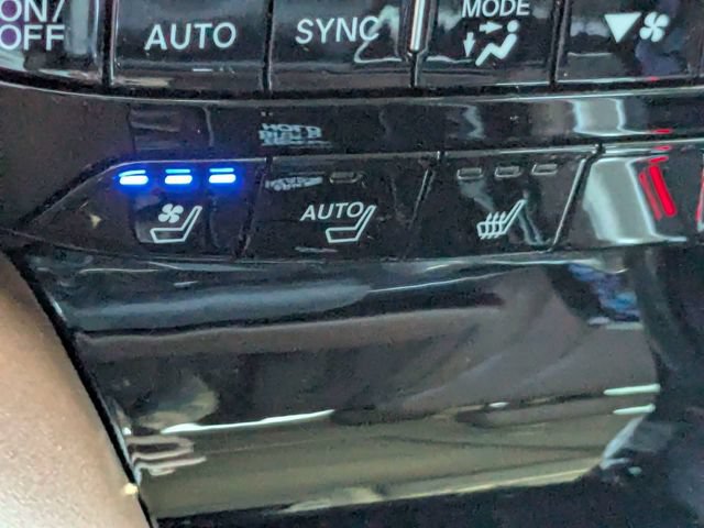 Used 2022 Acura MDX w/ Advance Package AWD/4WD image 25