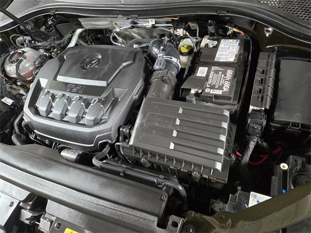 Used 2023 Volkswagen Tiguan SE R-Line image 26
