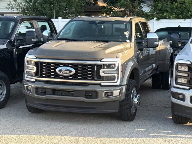 Used 2026 Ford F450 Platinum w/ Platinum Plus Package AWD/4WD image 3