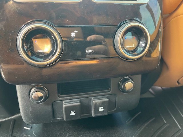 Used 2021 Land Rover Range Rover Autobiography image 16