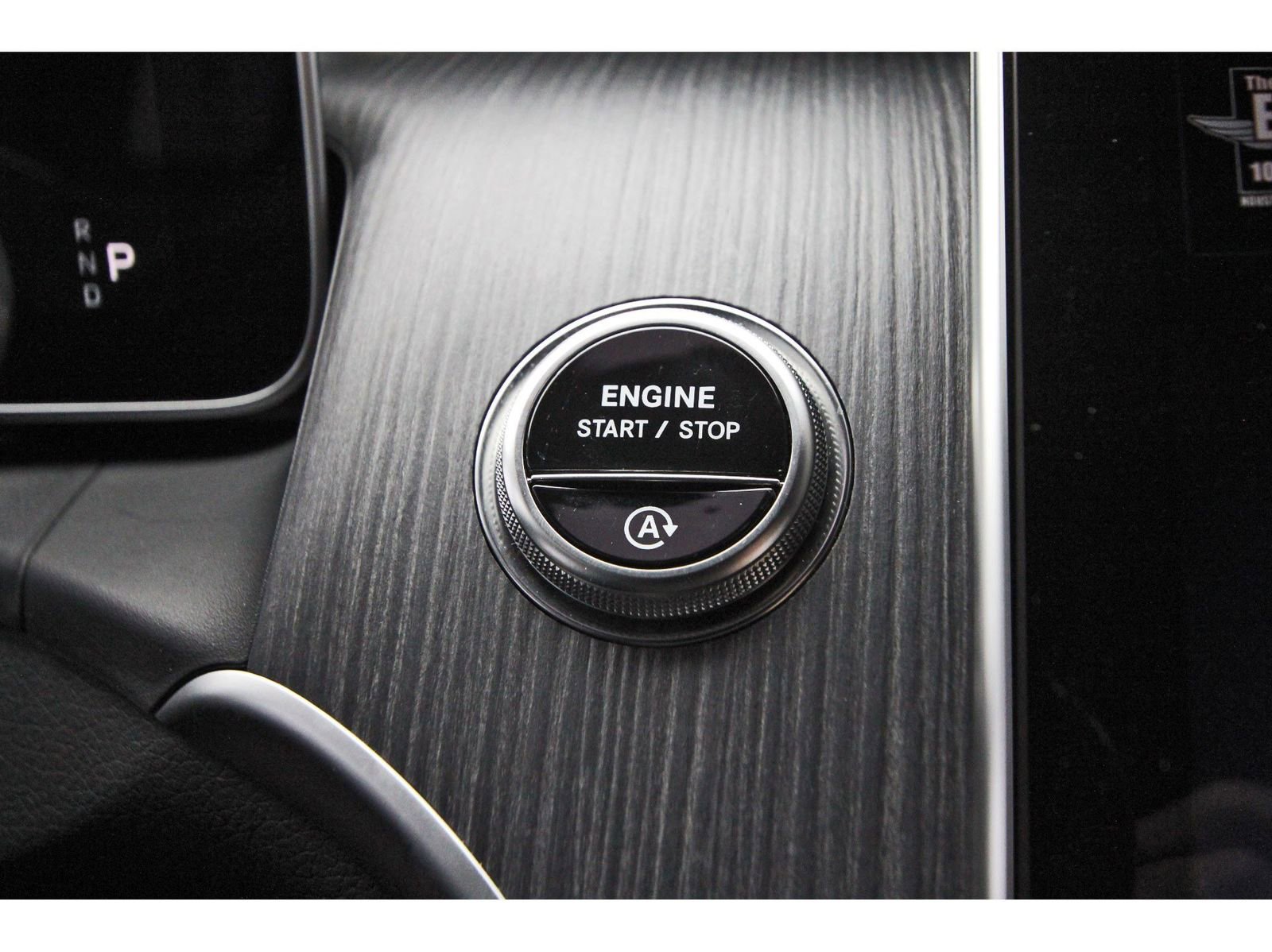 Used 2025 Mercedes-Benz GLC 300 image 22