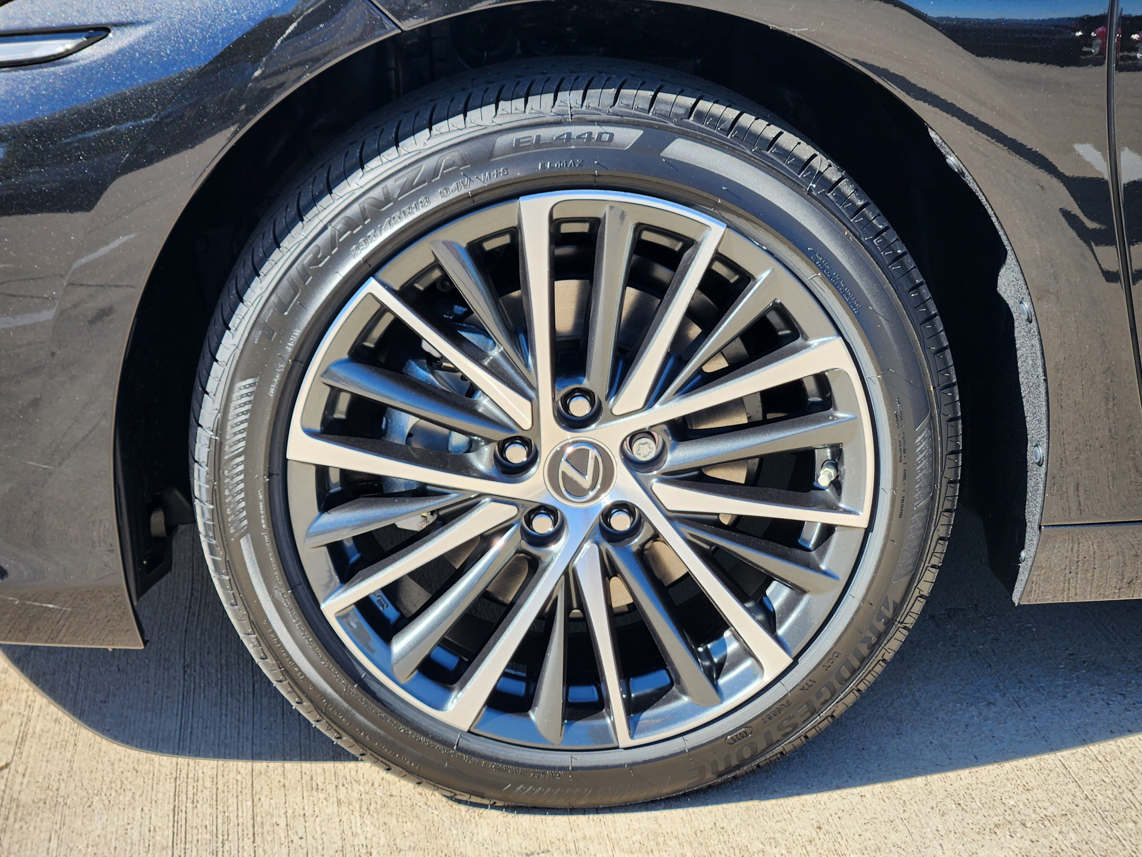 New 2025 Lexus ES 350 w/ Premium Package image 6