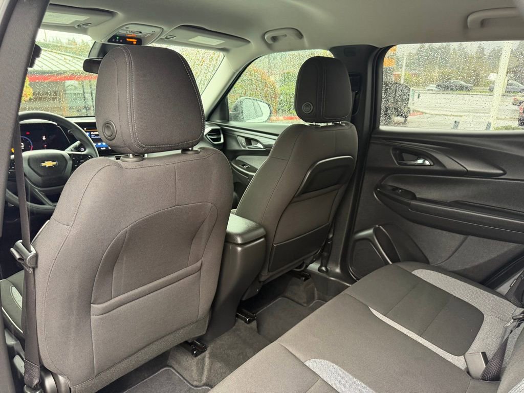 Used 2025 Chevrolet TrailBlazer LS w/ LS Convenience Package image 31