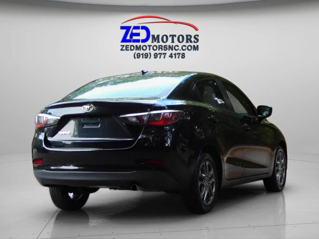 Used 2019 Toyota Yaris XLE image 5