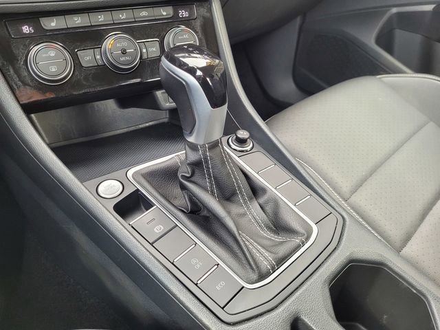 Used 2024 Volkswagen Jetta SE image 12