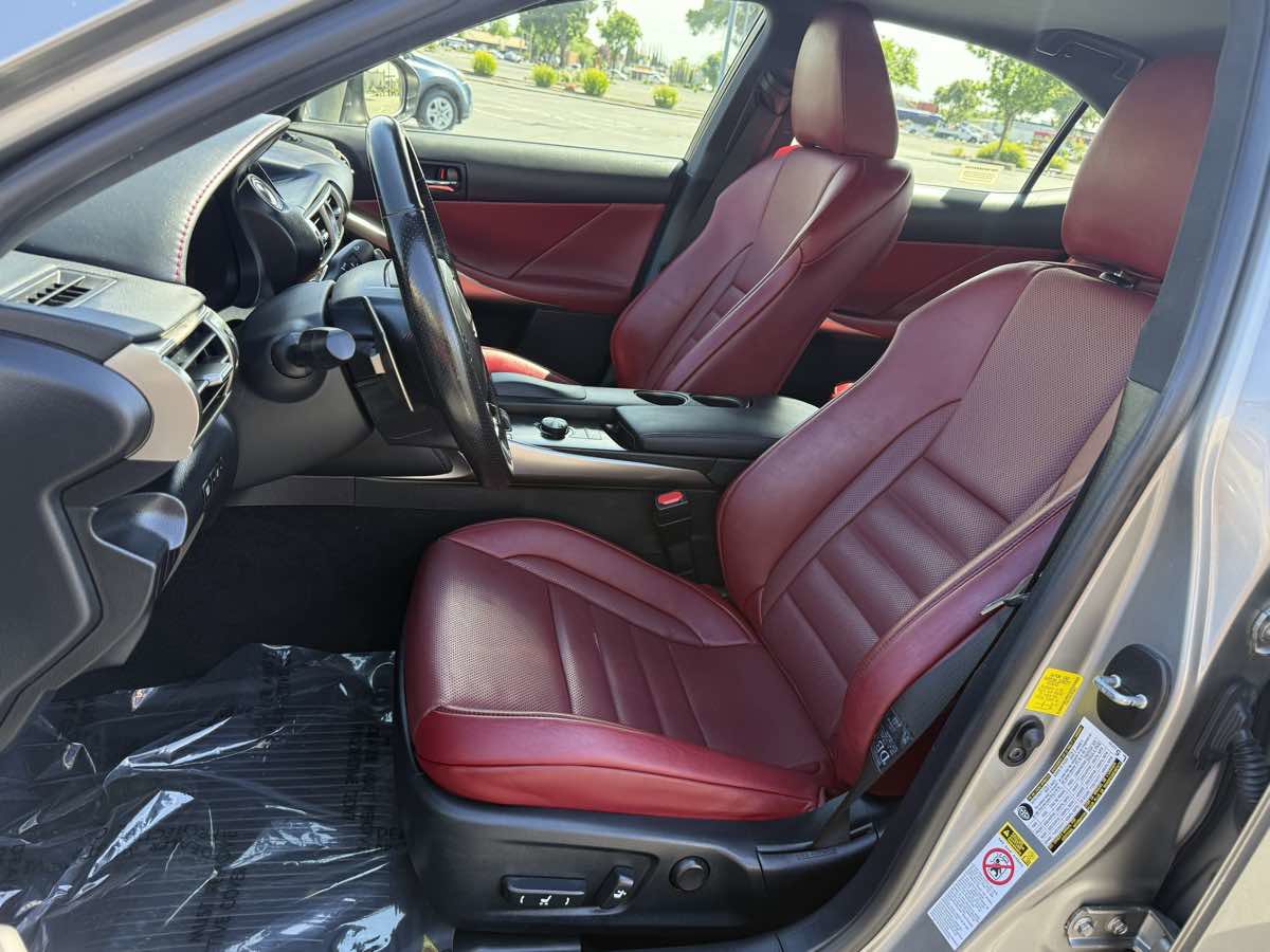 Used 2016 Lexus IS 200t RWD image 13