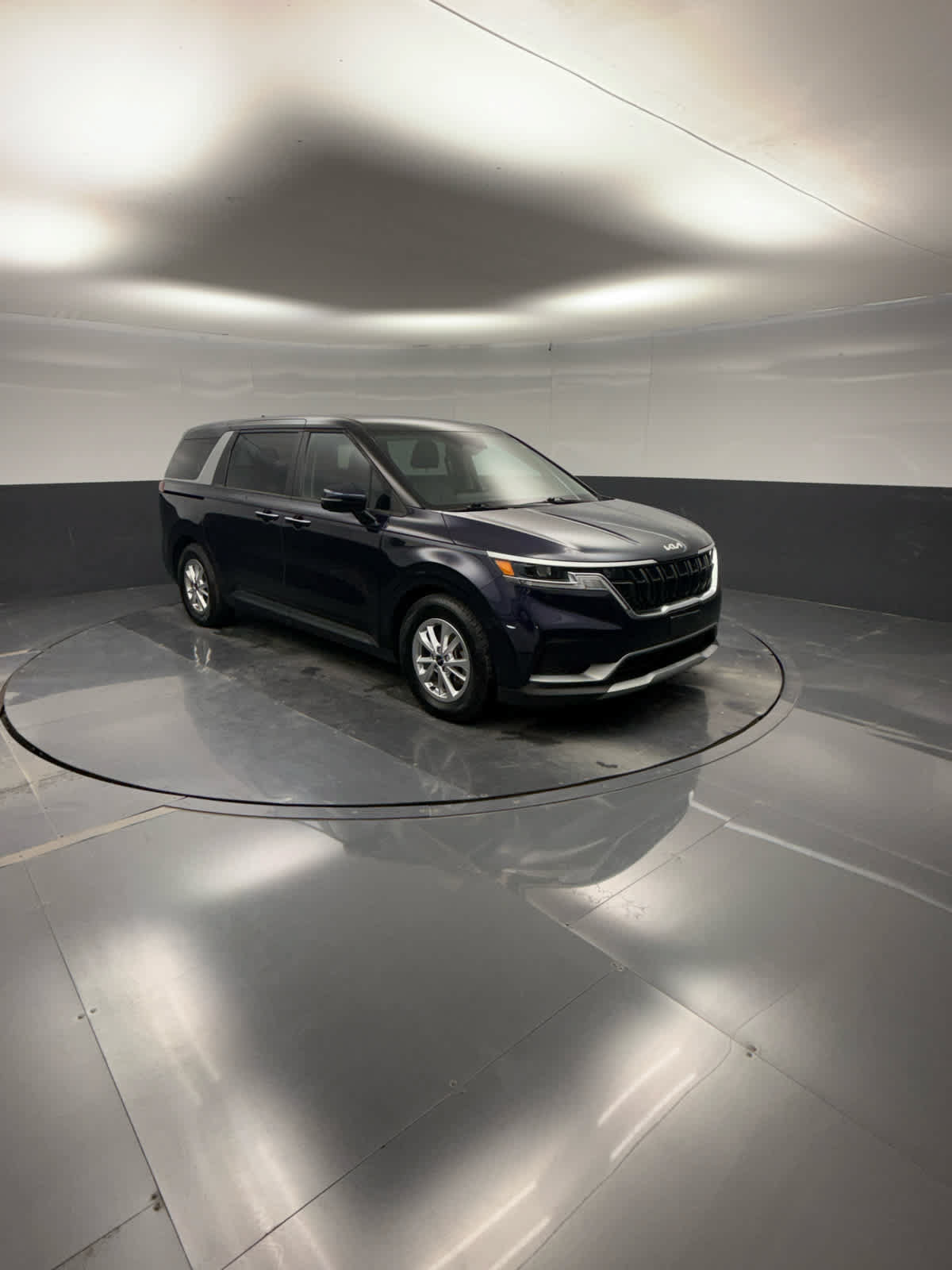 Used 2022 Kia Carnival LX FWD image 8