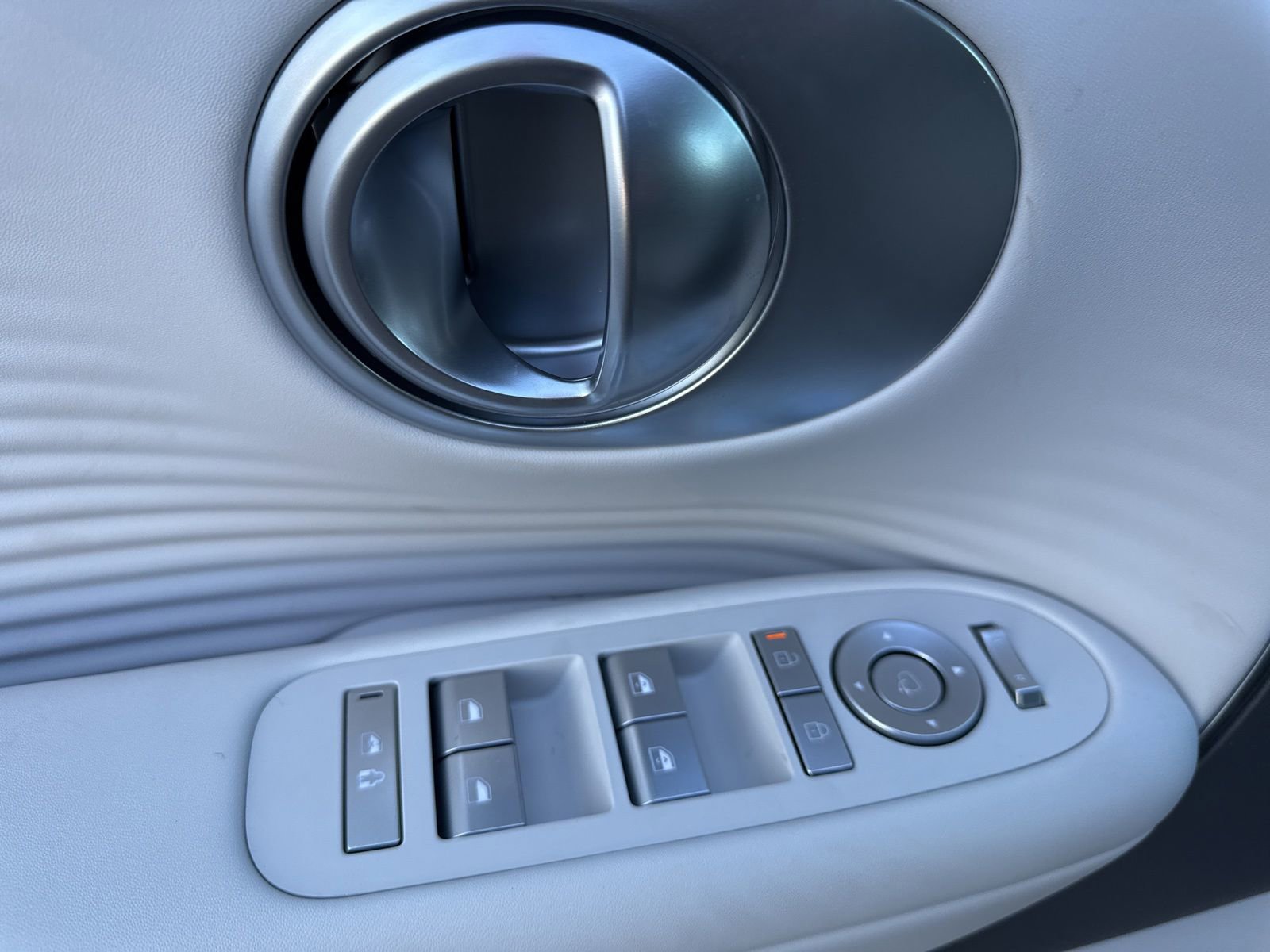 Used 2026 Hyundai Ioniq 9 SEL image 27