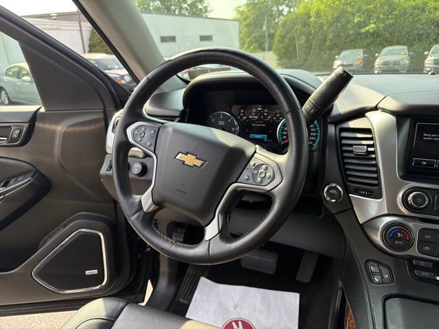 Used 2017 Chevrolet Suburban Premier AWD/4WD image 28