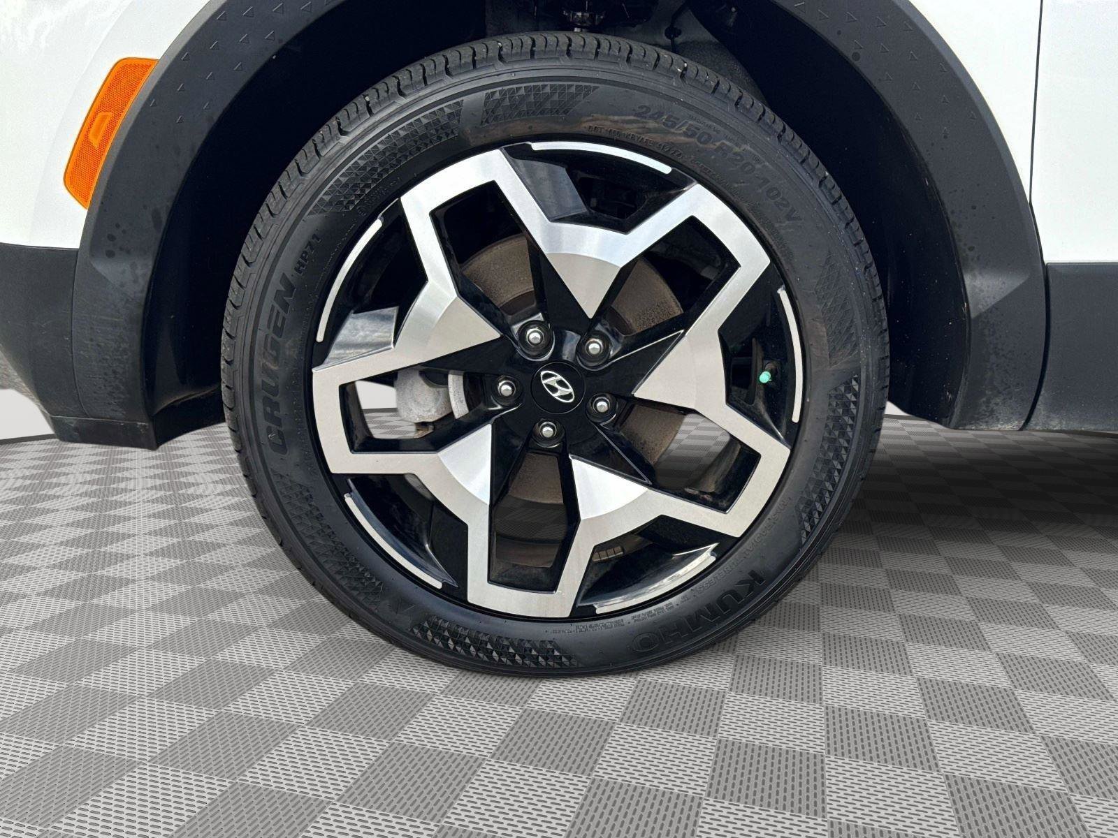 Used 2024 Hyundai Santa Cruz Limited AWD/4WD image 9