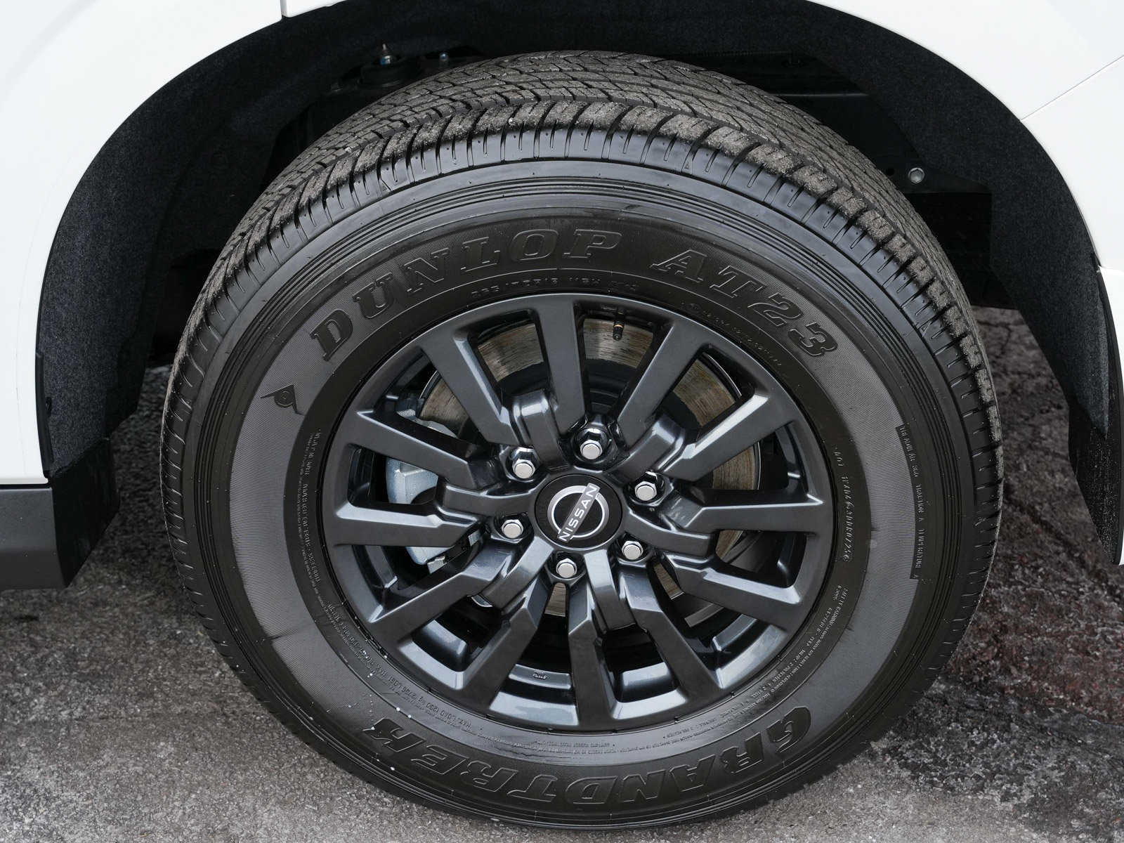 Used 2025 Nissan Armada SV image 8