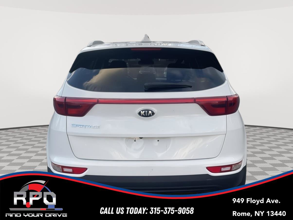 Used 2018 Kia Sportage LX w/ LX Popular Package image 3