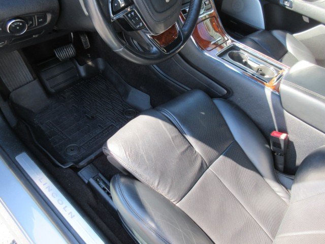 Used 2020 Lincoln Continental Reserve w/ Luxury Package AWD/4WD image 14