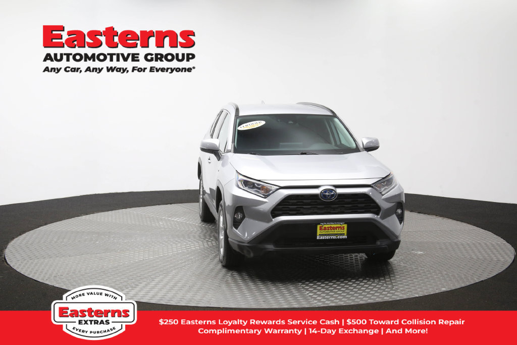 Used 2021 Toyota RAV4 XLE w/ XLE Grade Weather Package AWD/4WD image 54