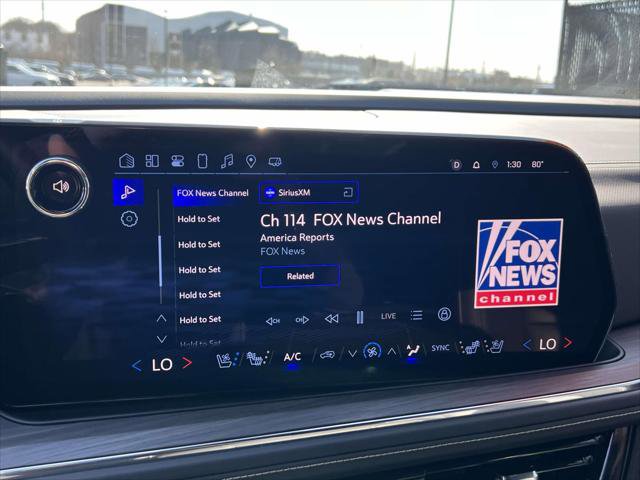 Used 2025 Chevrolet Suburban Premier image 27