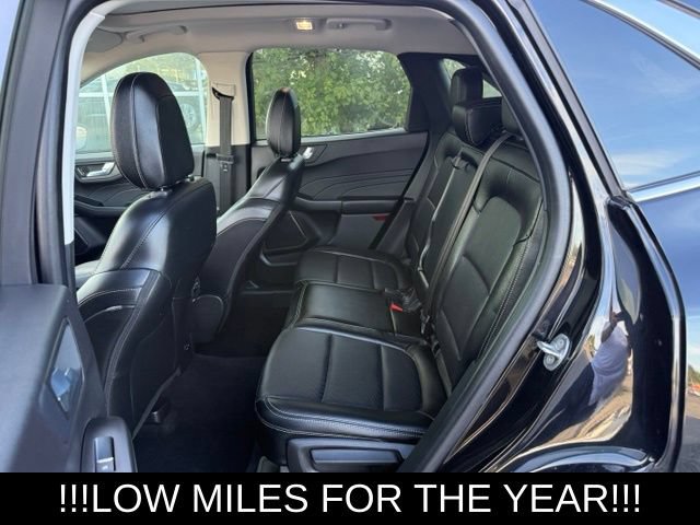 Used 2022 Ford Escape Titanium w/ Class II Trailer Tow Package AWD/4WD image 19