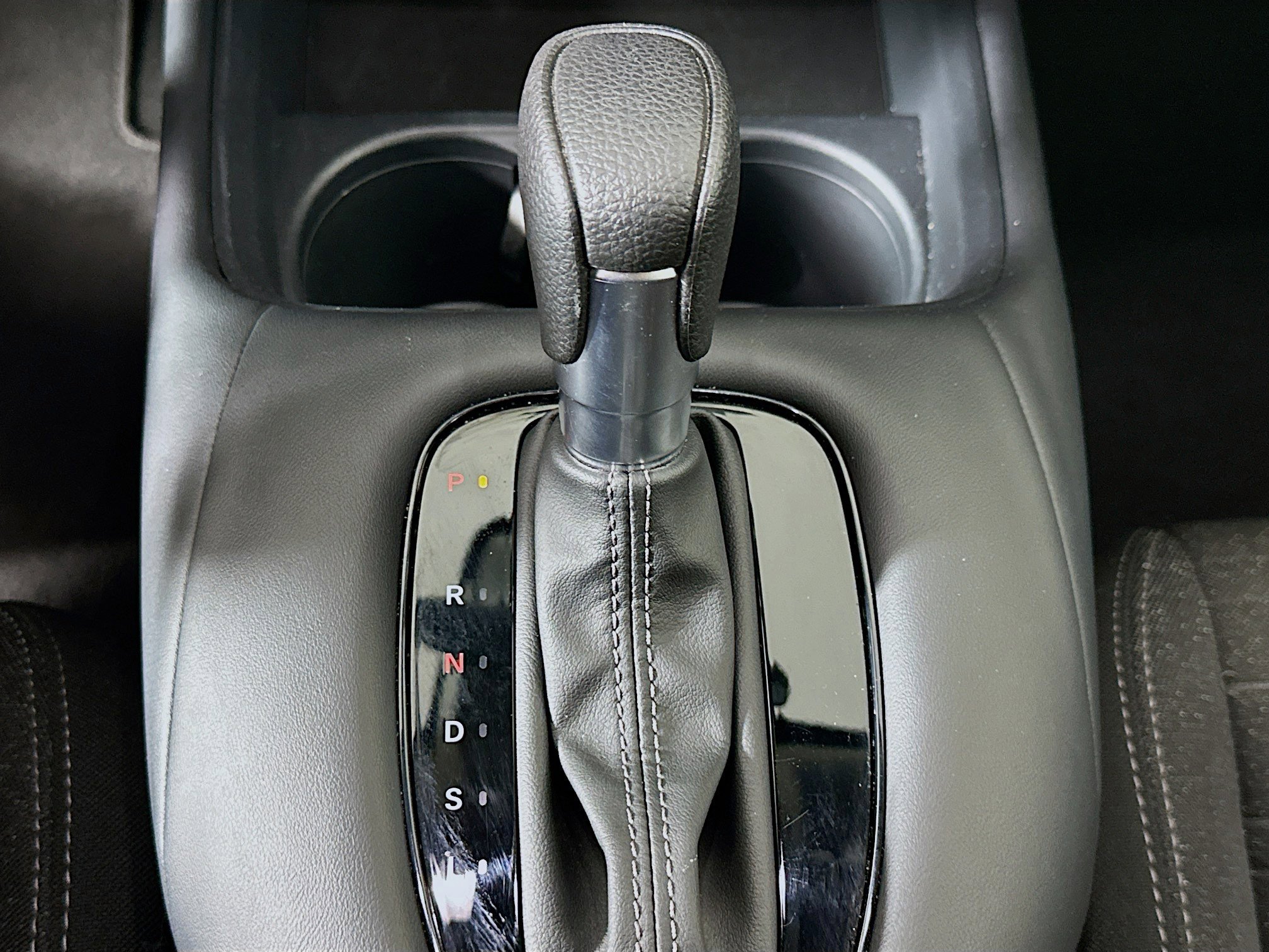 Used 2025 Honda HR-V LX image 24