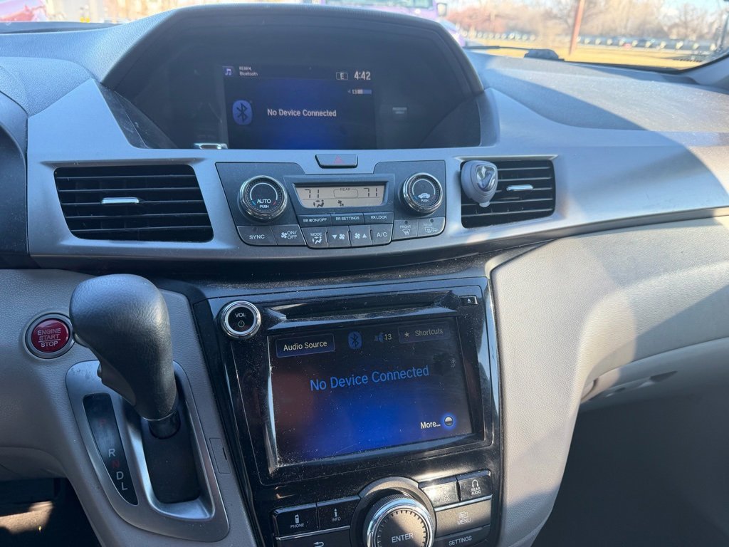 Used 2016 Honda Odyssey SE image 11