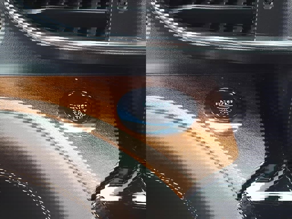 Used 2022 Ford Explorer King Ranch w/ Class IV Trailer Tow Package image 27