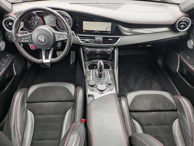 Used 2018 Alfa Romeo Giulia Quadrifoglio w/ Driver Assist Dynamic Package image 17