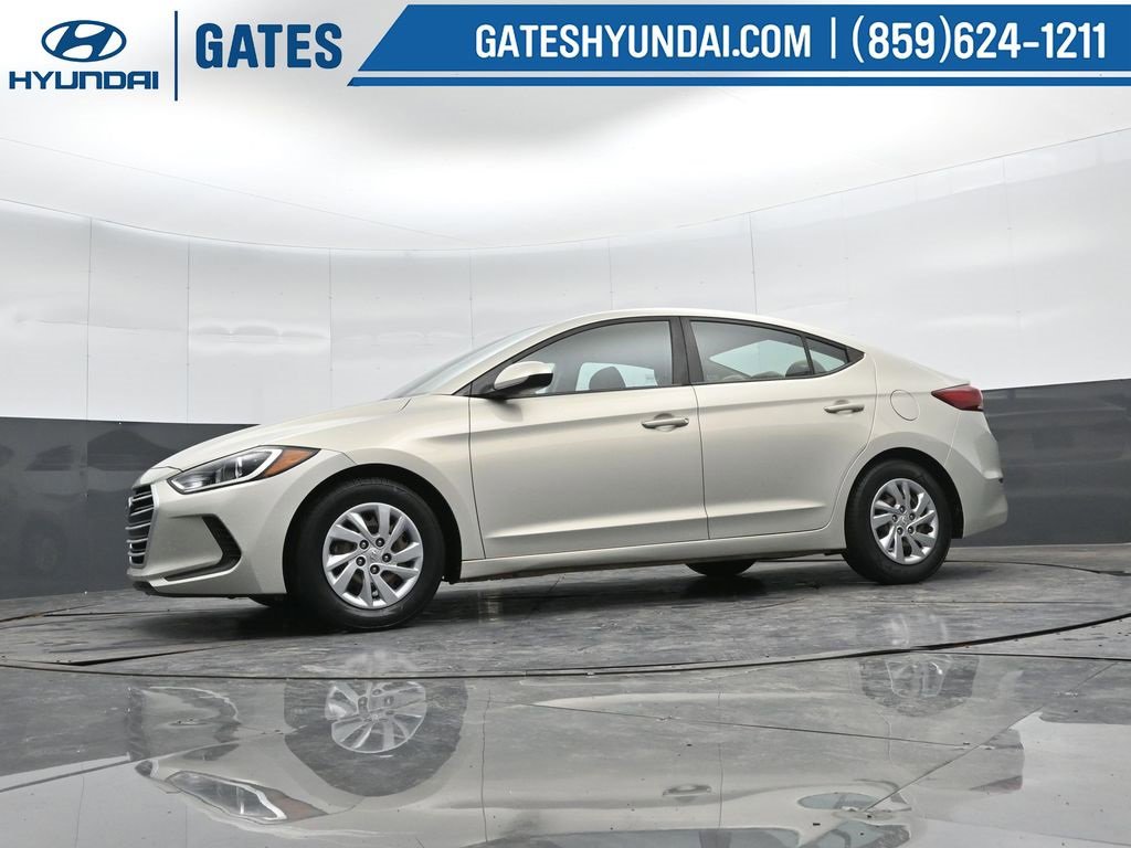 Used 2017 Hyundai Elantra SE w/ Cargo Package image 41