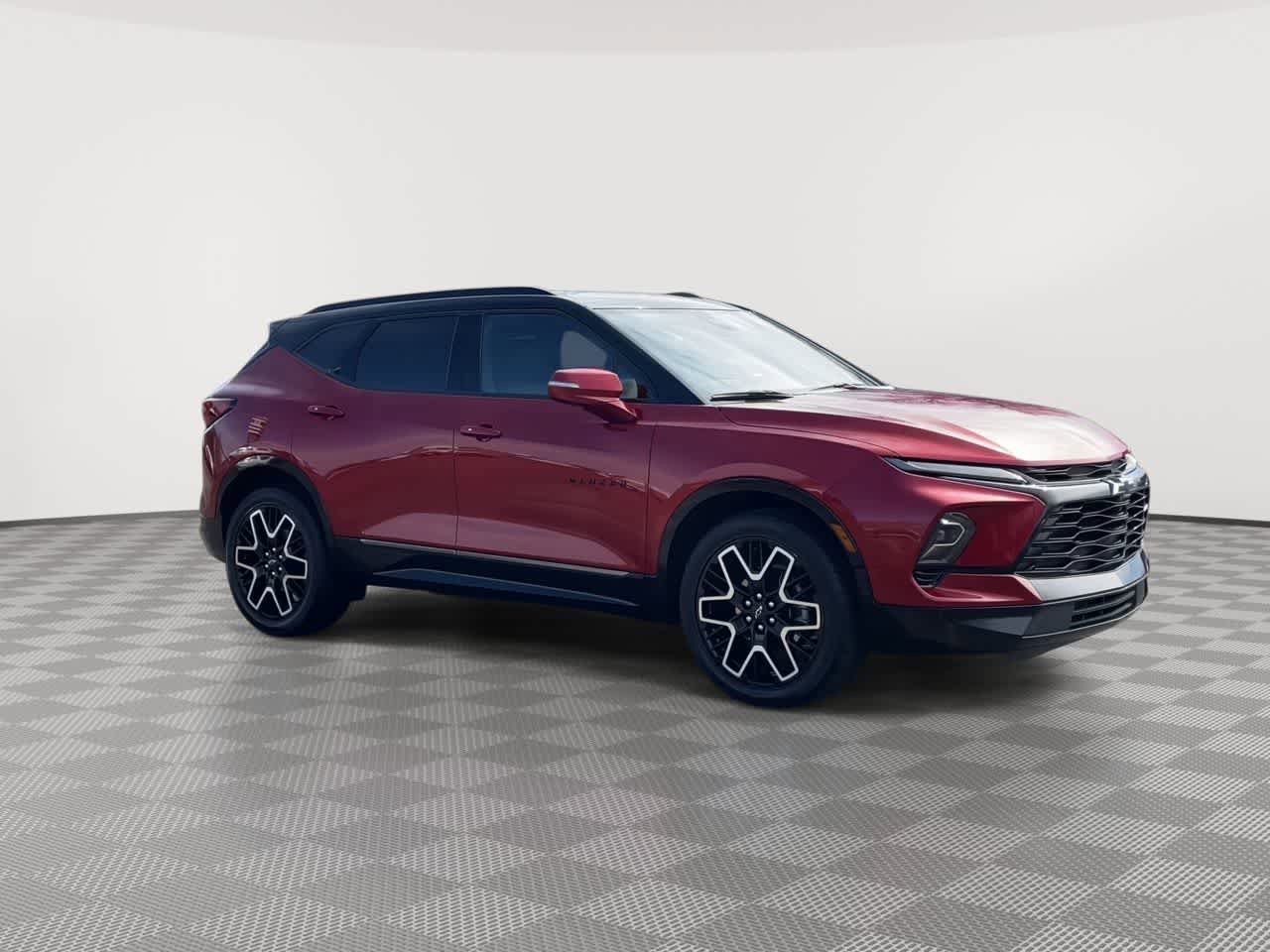 Used 2023 Chevrolet Blazer RS w/ Driver Confidence II Package image 2